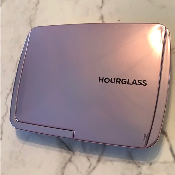 Hourglass Ambient Lighting Edit Volume 4 - Picture 6 of 16